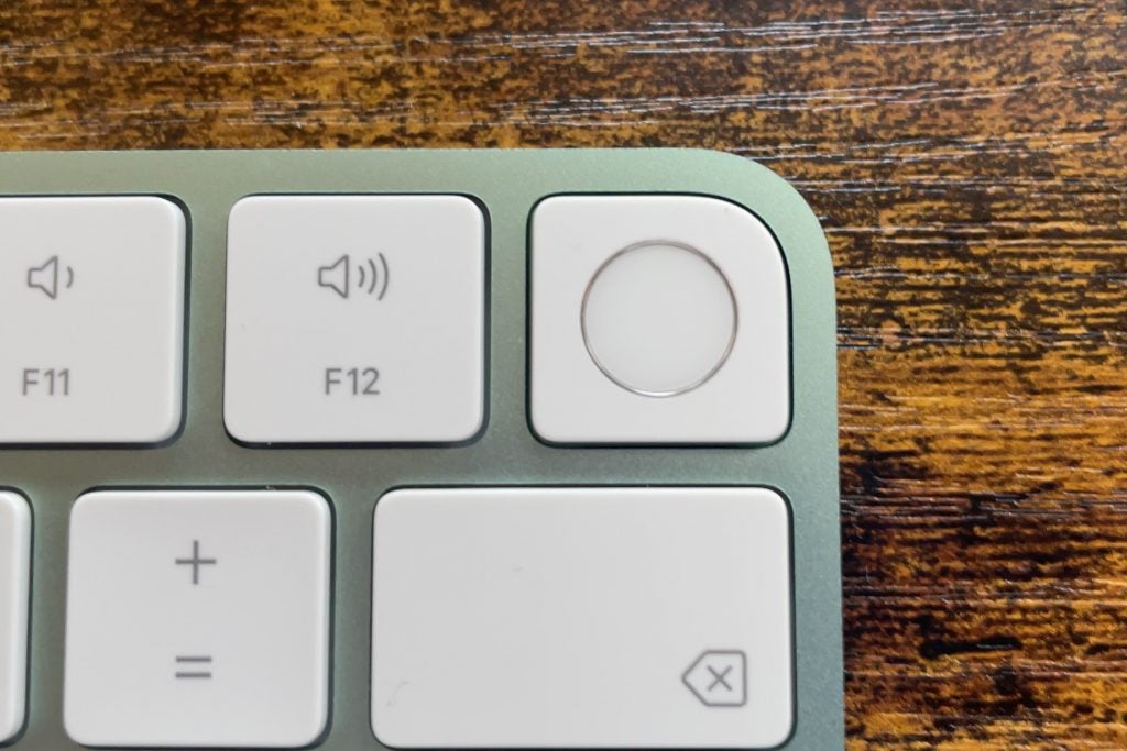 iMac 24-inch M1 Touch ID keyboard