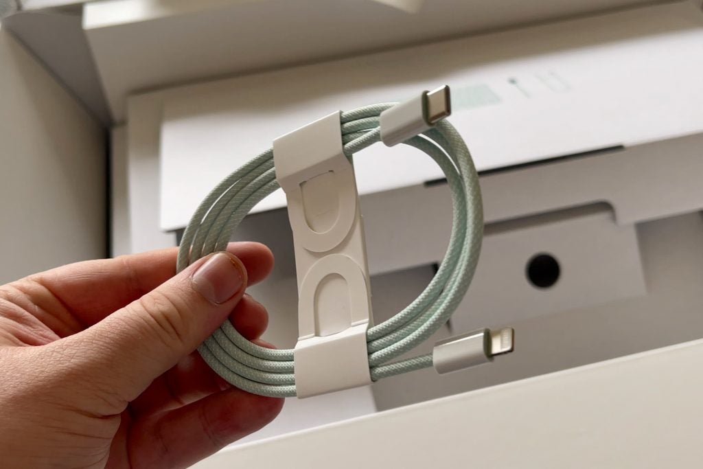 iMac 24-inch braided USB-C to Lightning cable