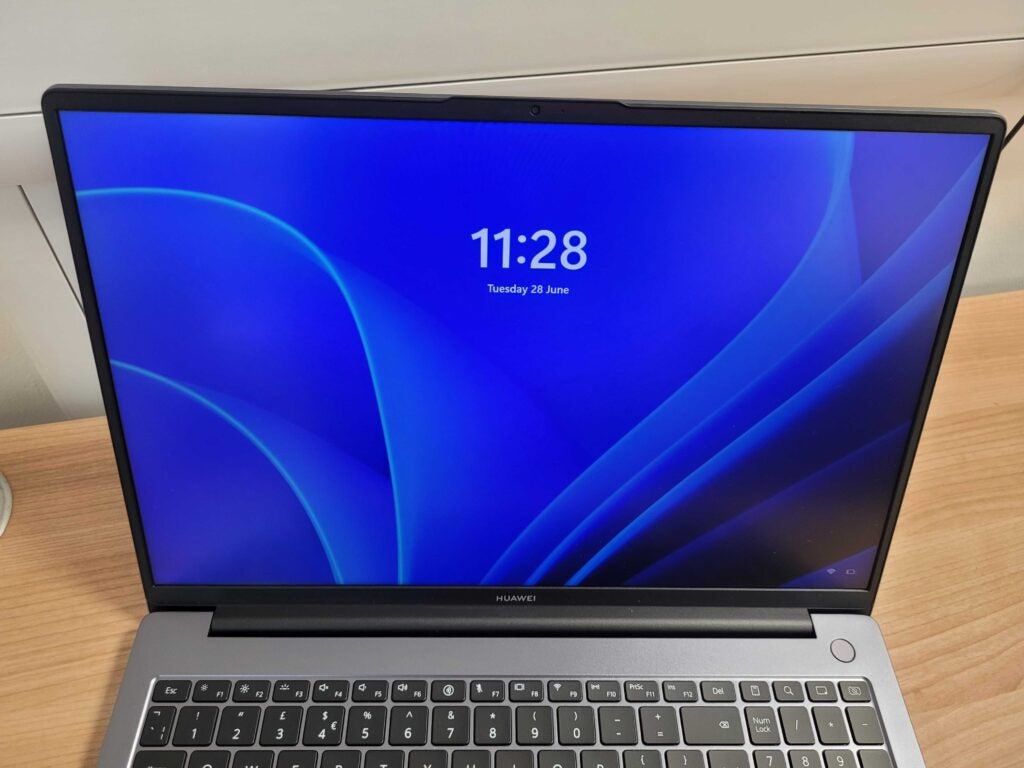 The screen of the Huawei MateBook D 16 hands on