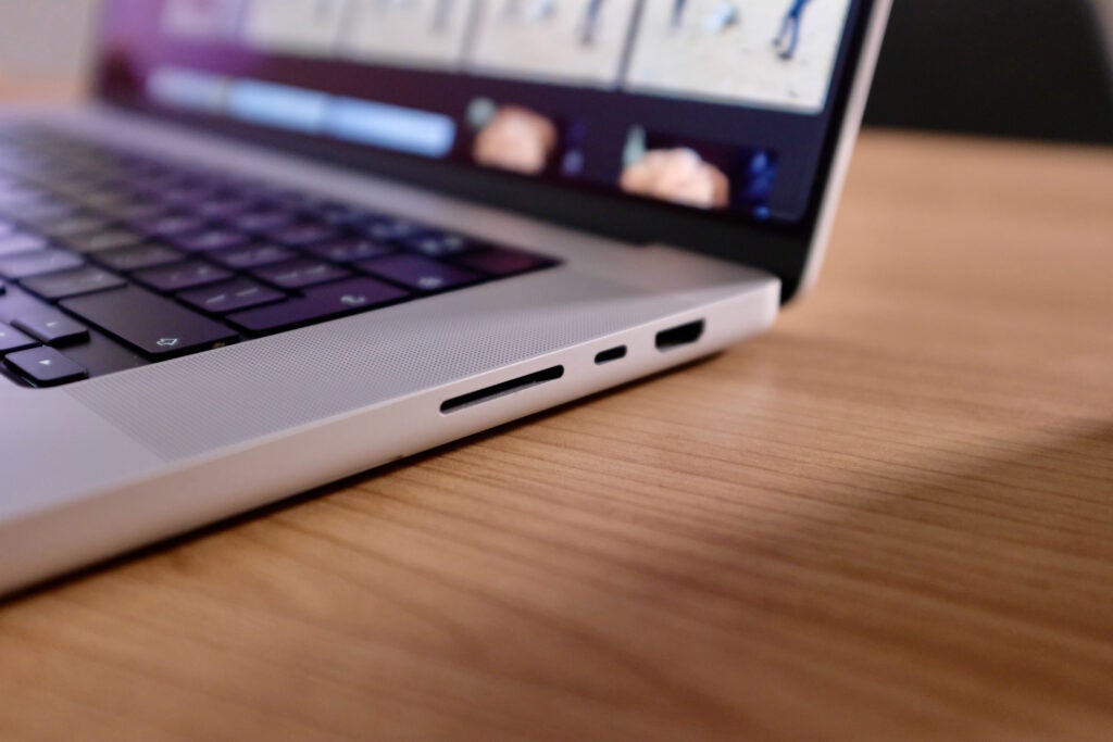 MacBook Pro M1 Pro 16-inch ports including SD