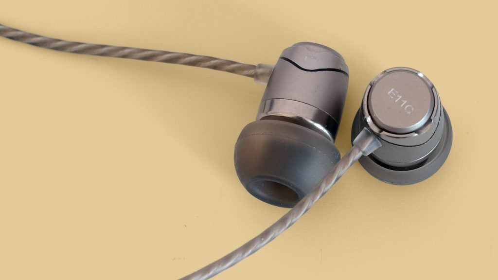 SoundMagic E11C earphones